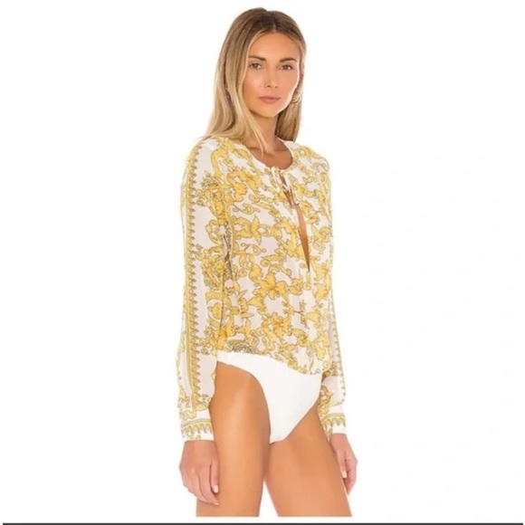 Superdown yellow and white bodysuit with bow - Picture 8 of 13